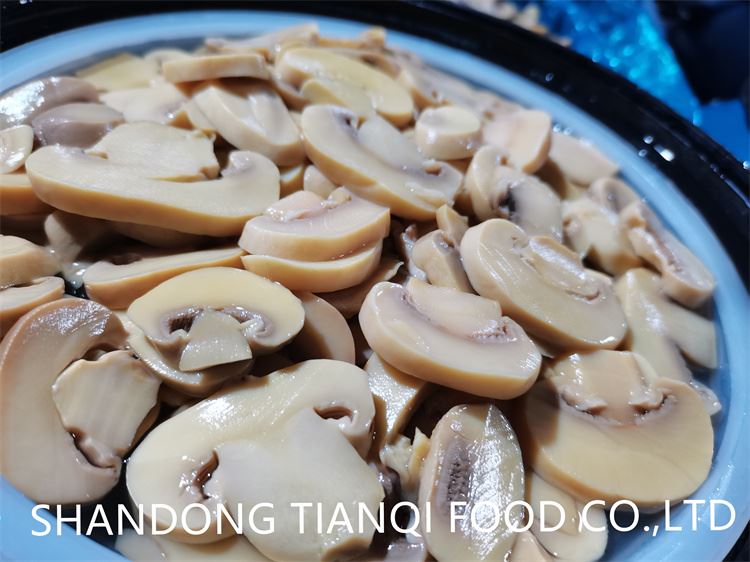 Best selling sliced white mushroom in salted water in drums